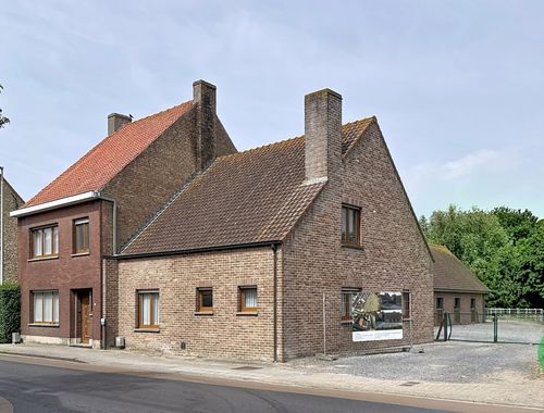                                         Woning te koop in Eernegem, € 525.000
