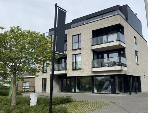                                         Bien commercial à louer à Lochristi, € 2.750
