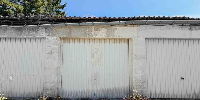 Garage te koop in Rue des Goutteaux, 6032 Mont-sur-Marchienne