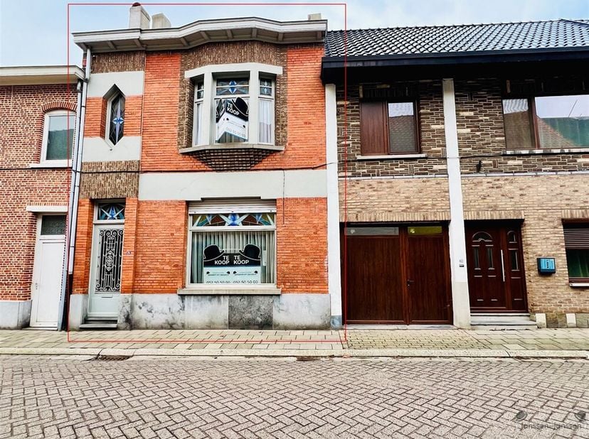 Charmante woning met legio mogelijkheden<br />
Deze authentieke woning in Waasmunster biedt een interessante investeringsmogelijkheid voor diegenen di