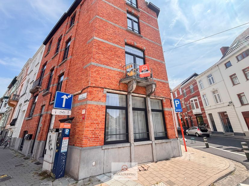 Appartement à louer
                    à 9000 Gent