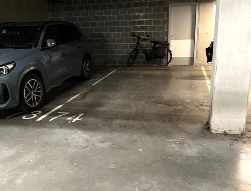                                         Place de stationnement à louer à Kessel-Lo, € 100
