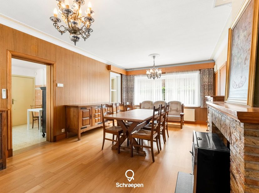 We vinden deze uitstekend gelegen gezinswoning met 3 slaapkamers op perceel van circa 17 are terug te Zonhoven.&amp;nbsp;Bekijk het volledige verkoopdossi