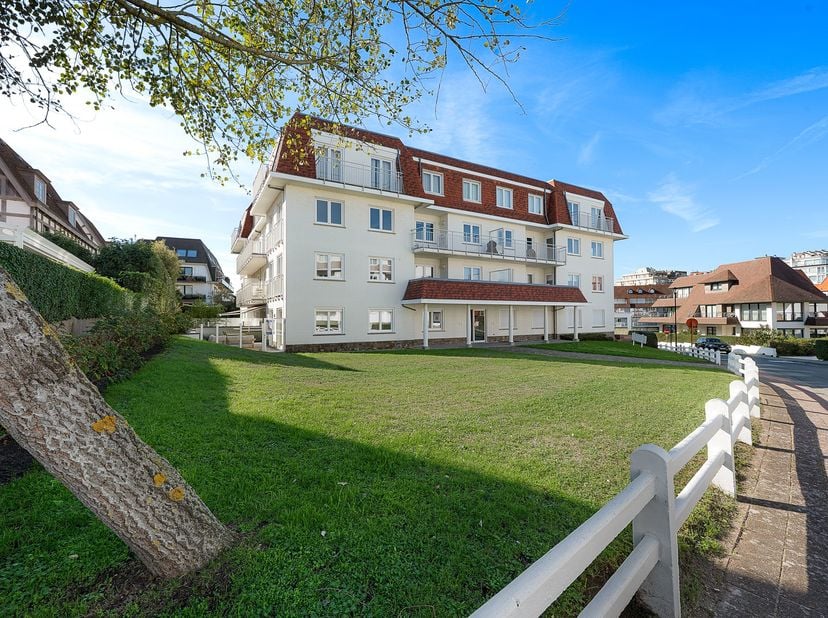 Appartement te koop in Bergdreef 12 bus 01,
                    8300 Knokke
