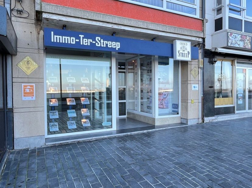 Magnifique espace commercial/bureau à vendre sur la Promenade Albert I à Ostende !<br />
Vous rêvez d'une occasion unique de démarrer ou de développer