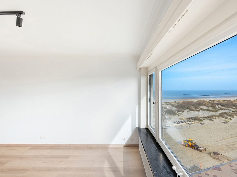 Op de 8e verdieping bevindt zich dit aangename 2-slaapkamerappartement met zeezicht en open zicht op het Directeur-Generaal Willemspark te Heist.<br /