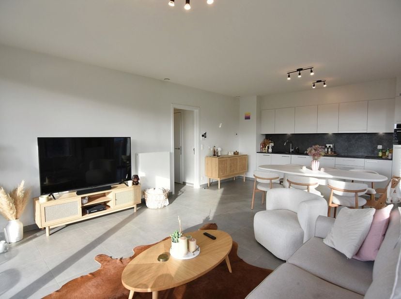 Appartement te huur in Izegemsestraat 92 - B bus 12,
                    8800 Roeselare