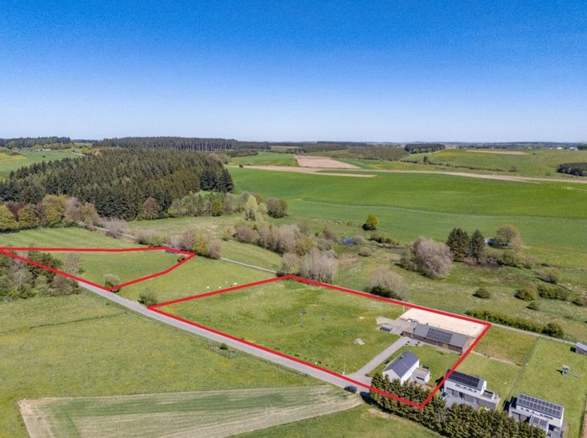 -LUX vous propose cette propriété récente située à Salvacourt 3J, dans la commune de Vaux-sur-Sûre, idéale pour les amateurs de nature et les passionn