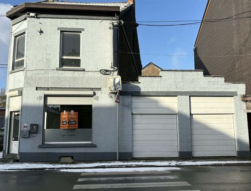                                         Boetiek te huur in Marchienne-au-Pont, € 750
