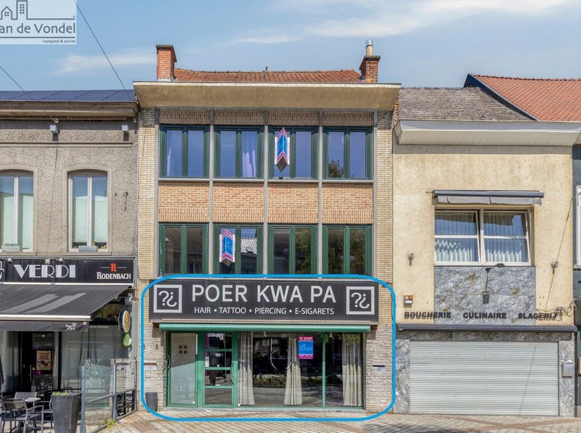 Bedrijfsvastgoed te koop in Jean-Baptiste Guissetplein 12,
                    9600 Ronse