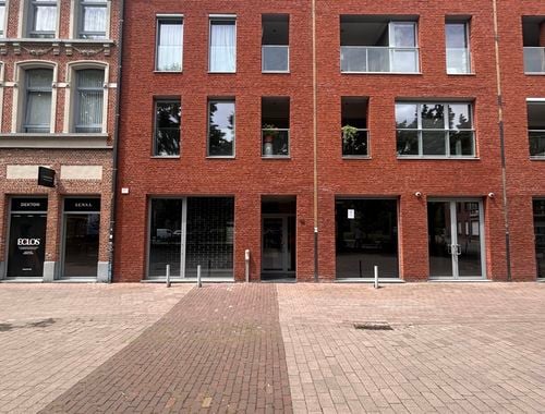                                         Commerce à louer à Antwerpen, € 3.500
