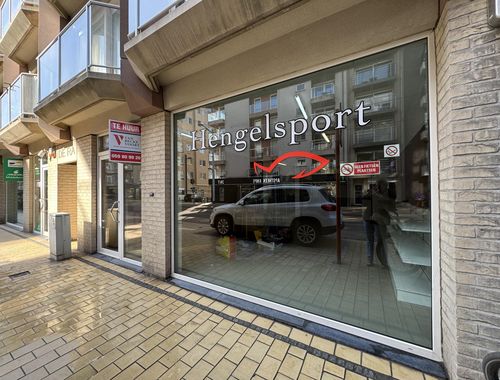                                         Bien commercial à louer à Middelkerke, € 1.500
