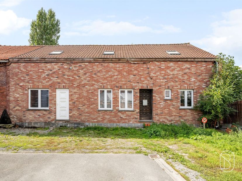 Huis te koop in Rue du Chem. Vert 7,
                    7730 Néchin