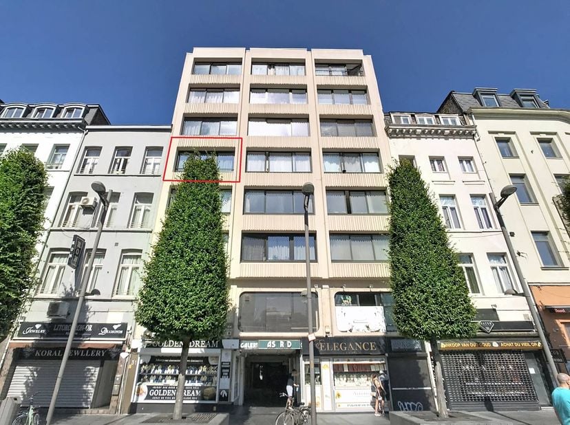 Appartement te koop in Koningin Astridplein 31 bus 301,
                    2018 Antwerpen