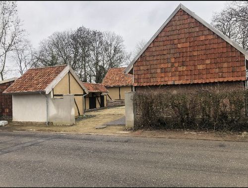                                         Bien commercial avec habitation à louer à Herk-de-Stad, € 2.000
