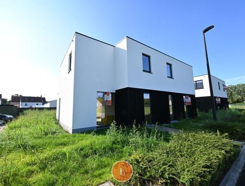                                         Woning te koop in Menen, € 296.360
