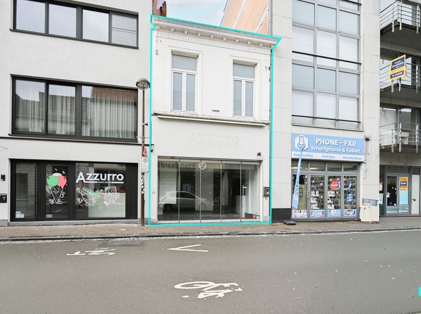 Bien professionnel à vendre
                    à 8790 Waregem