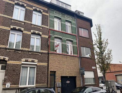                                         Studio avec coin lit à louer à Merksem, € 675
