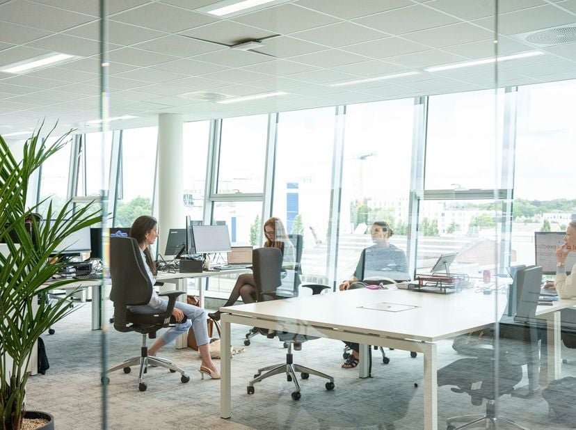 Dit business centrum is gelegen in de Planet Group Arena te Gent, vlakbij de R4. MeetDistrict heeft een uitgebreide dienstverlening en is een unieke i