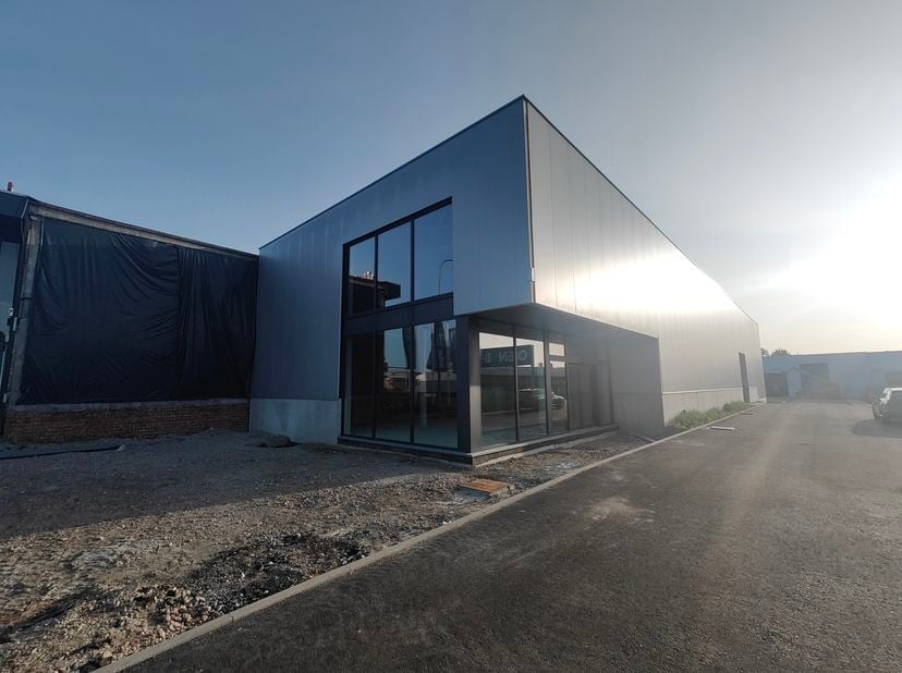 Bedrijfsvastgoed te huur in Boomsesteenweg 947,
                    2610 Wilrijk