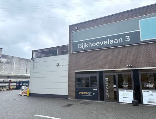                                         Bâtiment d’entreprise à louer à Wijnegem, € 2.950
