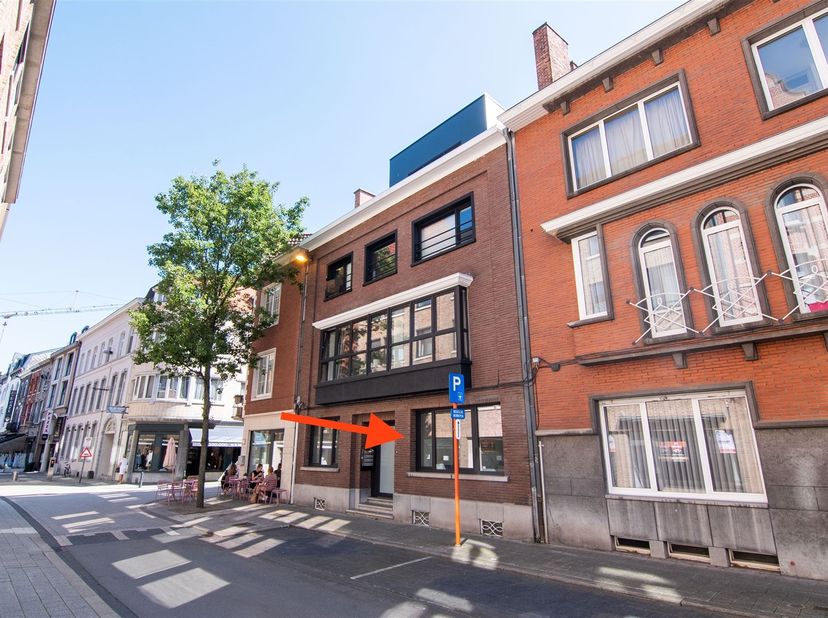 Espace de bureau de 20 m2 en plein centre ville.<br />
<br />
Loyer : 695 € (charges, chauffage et électricité inclus).<br />
Disponible à partir d