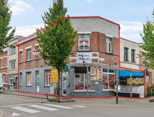                                         Bien commercial avec habitation à vendre à Antwerpen, € 398.000
