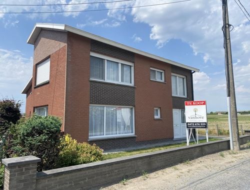                                         Ferme à vendre à Koolskamp, € 300.000
