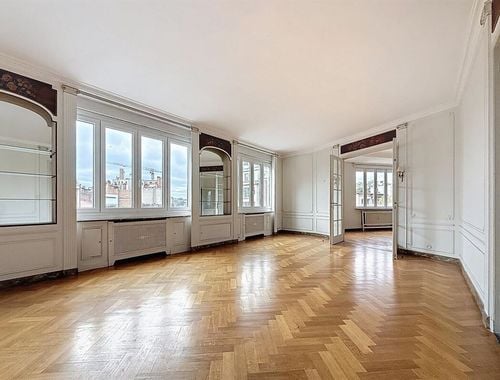                                         Appartement te koop in Elsene, € 595.000
