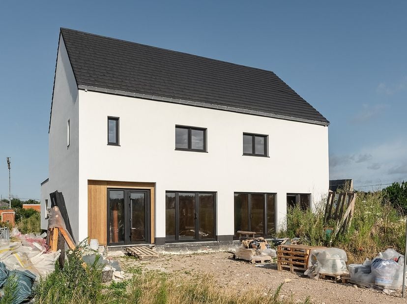 Ben je op zoek naar een kwalitatieve nieuwbouwwoning die je zelf naar wens kan afwerken?&amp;nbsp;Dan is deze CASCO afgewerkte woning&amp;nbsp; op de Eindhove