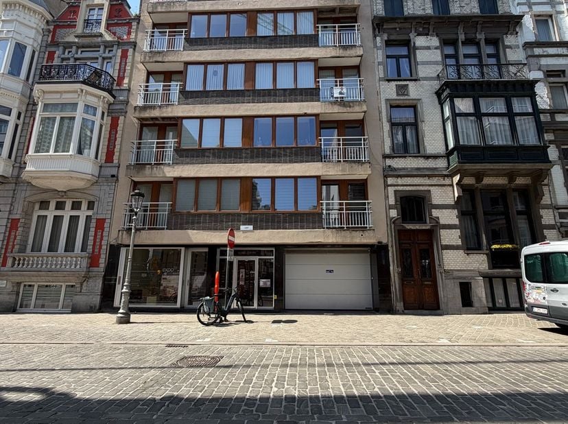 Garage à vendre
                    à 8400 Oostende