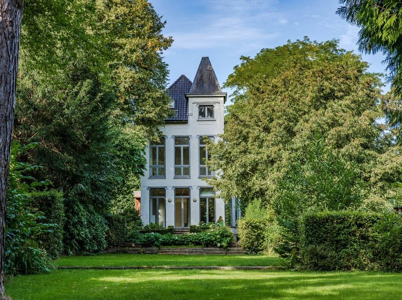Huis te koop in ,
                    1180 Ukkel