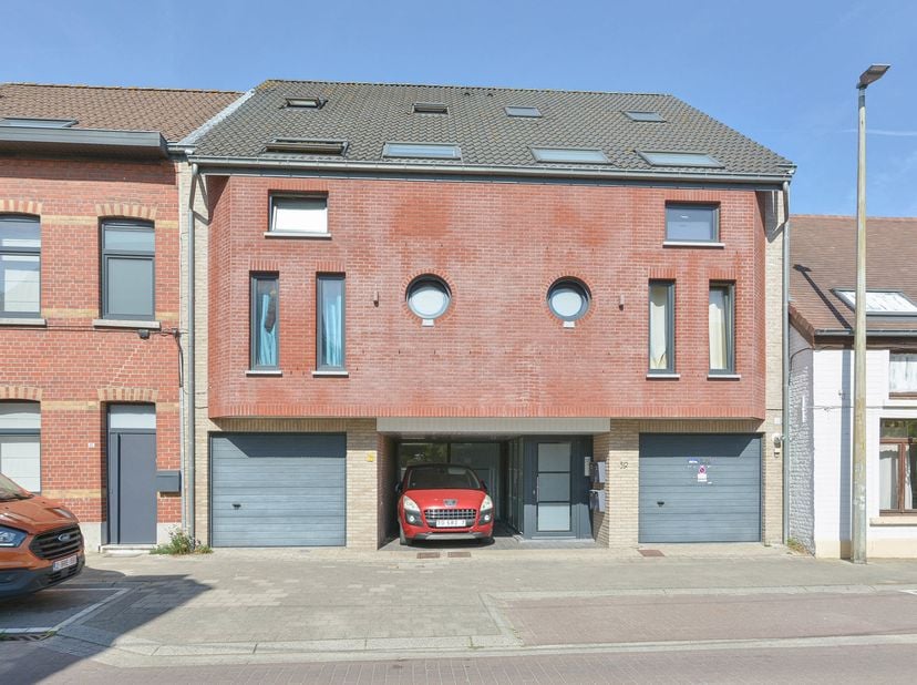 MAXIME REAL ESTATE vous propose ce superbe duplex 2 chambres avec terrasse, situé au cœur de Machelen.<br />
Idéalement situé à proximité immédiate de
