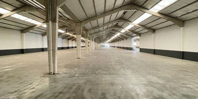 Bedrijfsvastgoed te huur in Izegemsestraat 95, 8800 Roeselare