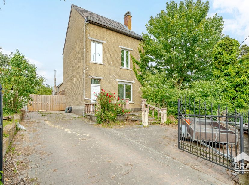 Huis te koop in Ninoofsesteenweg 1065,
                    1703 Schepdaal
