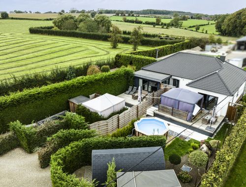                                         Villa te koop in Remersdaal, € 695.000
