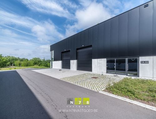                                         Bâtiment d’entreprise à vendre à Genk, € 325.605
