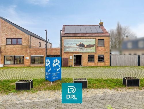                                         Bâtiment d’entreprise à vendre à Adegem, € 599.000

