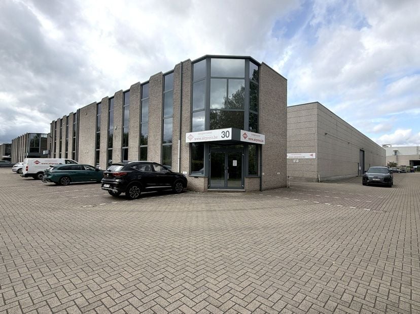 Bedrijfsvastgoed te huur in Molenberglei 30 - U16,
                    2627 Schelle