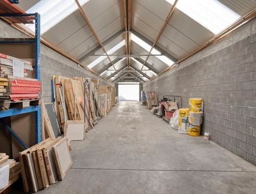                                         Entrepôt à vendre à Roeselare, € 259.000
