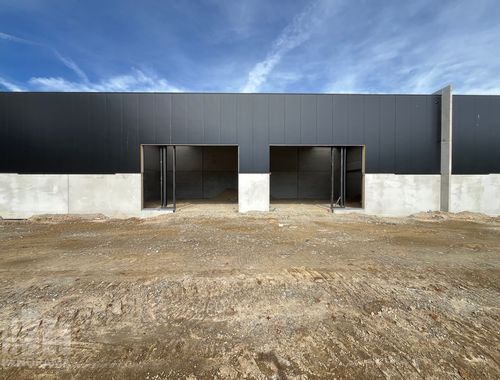                                         Bedrijfsgebouw te koop in Sint-Lievens-Houtem, € 280.800
