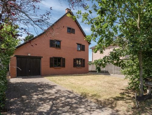                                         Villa-landhuis te koop in Achel, € 395.000
