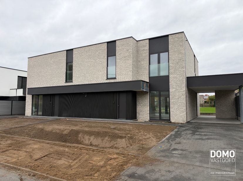 Huis te koop in Meybroekstraat 41,
                    3510 Kermt