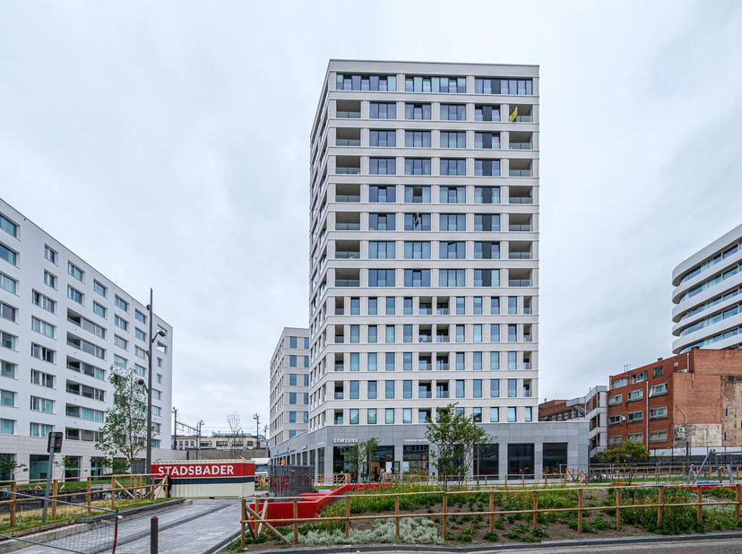 Gunstig gelegen dubbele ondergrondse staanplaats in centrum Antwerpen<br />
<br />
Deze ondergrondse dubbele staanplaats is gelegen op de -1 onder de