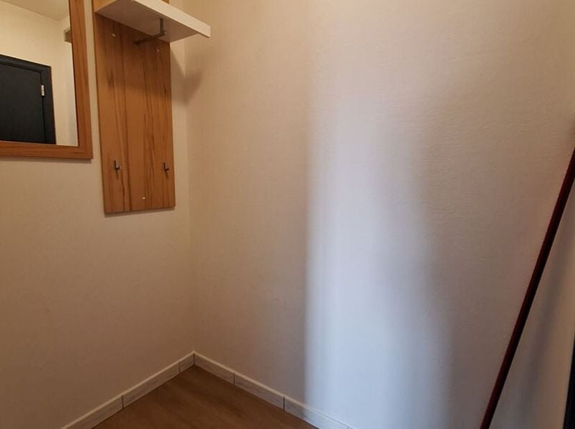 Instapklaar appartement met terras en autostandplaats in hartje Beringen<br />
In het centrum van Beringen, op de 2de verdieping, bevindt zich dit vol