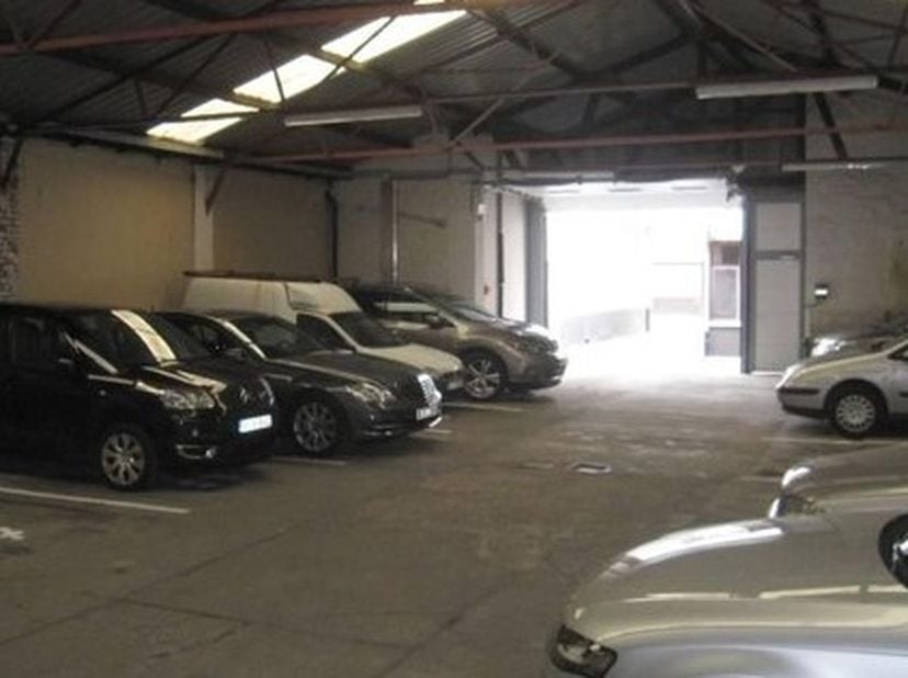 Garage à louer à Tiensestraat 147,
                    3000 Leuven