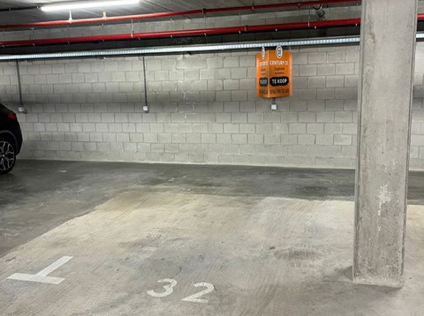 Garage à vendre
                    à 3020 Herent
