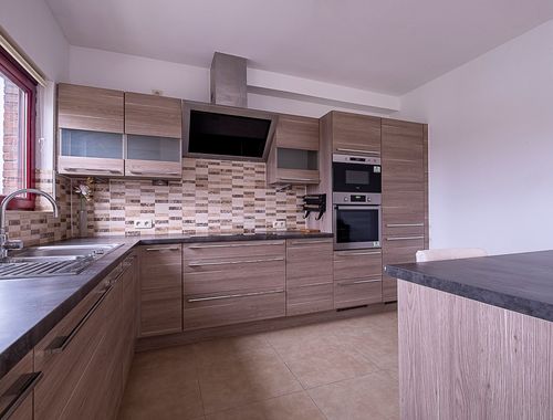                                         Appartement te huur in Aartselaar, € 1.150
