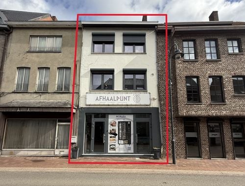                                         Handelspand met woonst te koop in Diepenbeek, € 325.000
