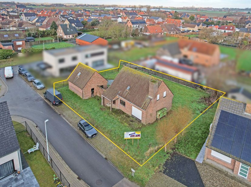 Verder af te werken woning op 844 m² te Houthulst!<br />
<br />
Bent u op zoek naar een woning die u volledig naar eigen smaak en wensen kan afwerken?